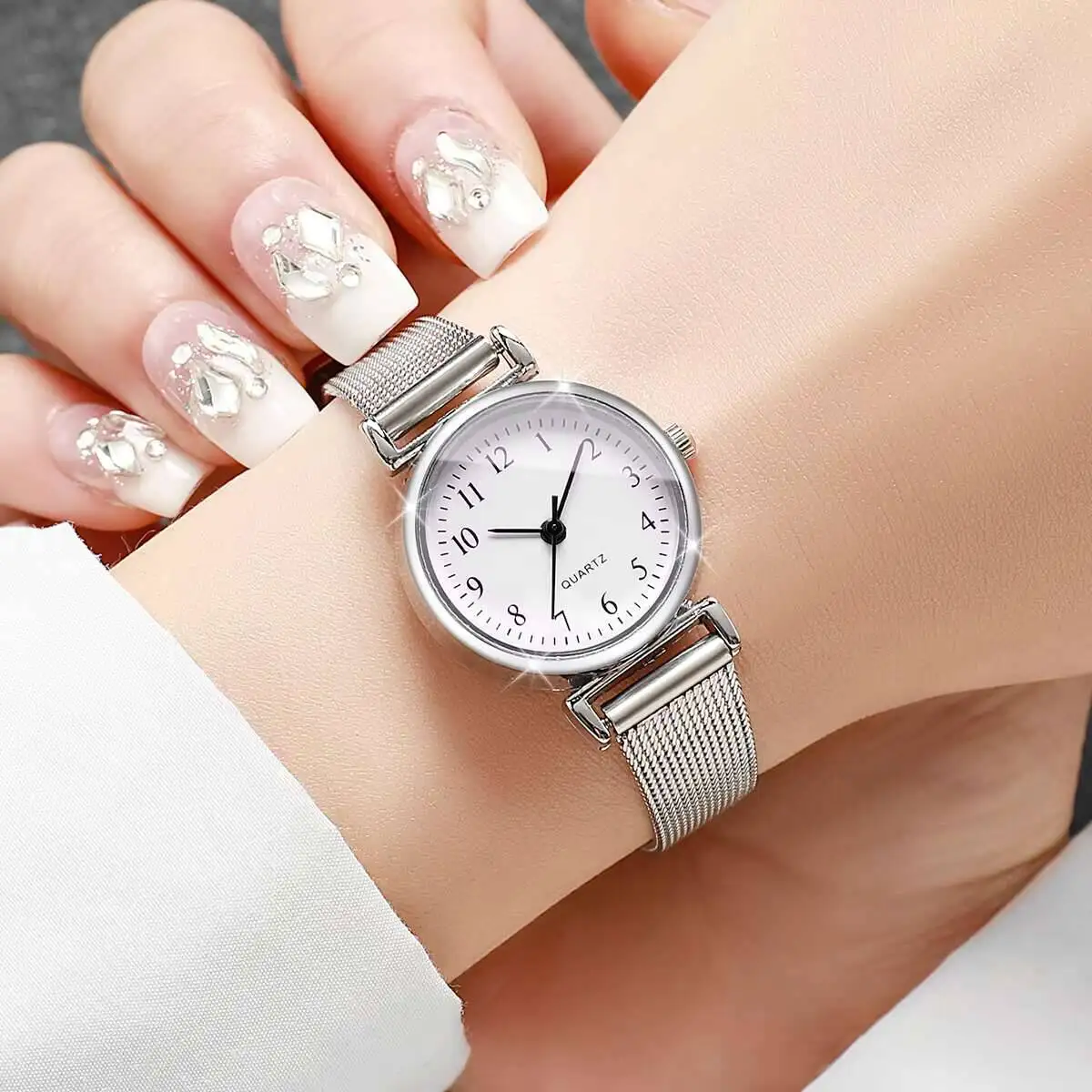 1/2 قطعة ساعة نسائية عصرية بحز - مراجعة Stainless Mesh Band وسعره