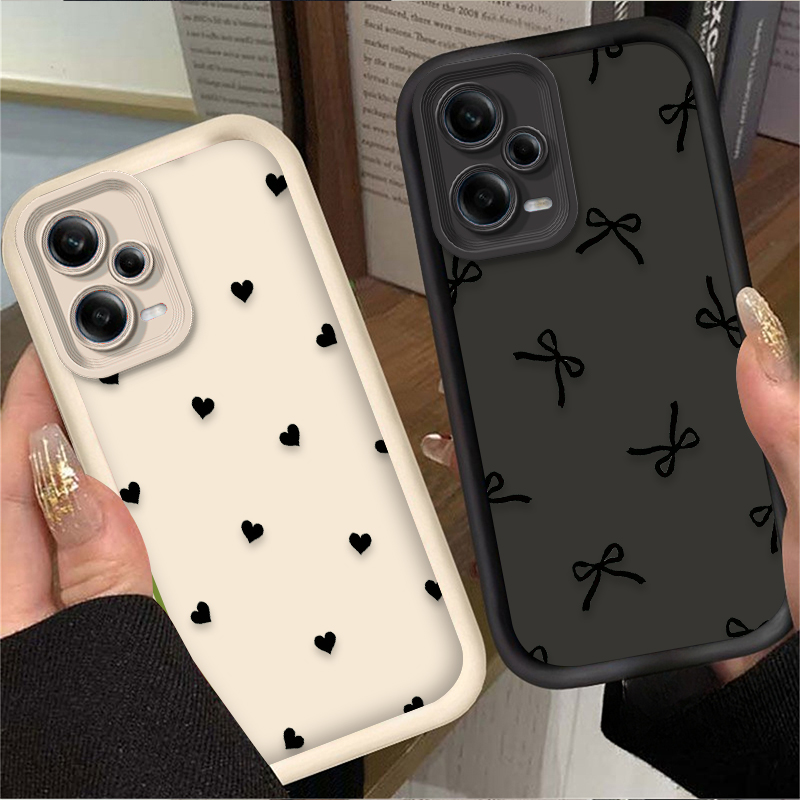 جراب هاتف أسود بتصميم قلب الحب - مراجعة Xiaomi Redmi Note 13 وسعره