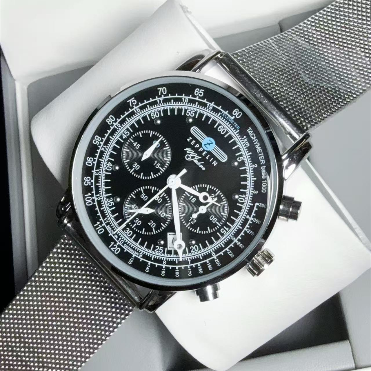 ساعة كوارتز رجالية زيبيلين من  - مراجعة Stainless Mesh Band وسعره